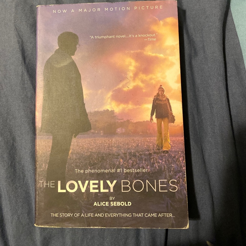 2 for 10$ The Lovely Bones Novel